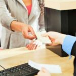 Più piccolo e più luminoso l’albero di Natale nella Galleria di Napoli